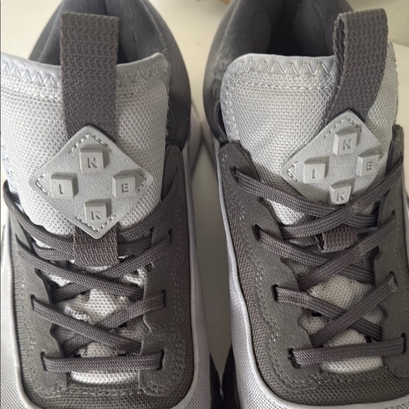 Nike Air Diamond VarsityTurf Baseball Athletic Shoes - Picture 5 of 9